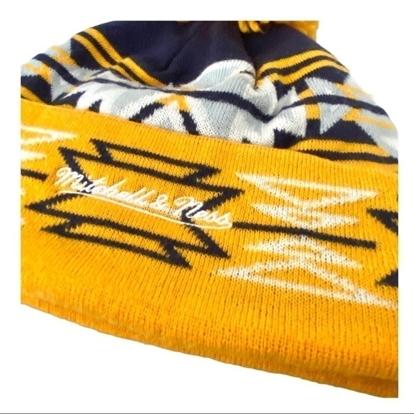 ✨ Host Pick! ✨ Mitchell & Ness ‘Indiana Pacers’ Beanie - Picture 6 of 9